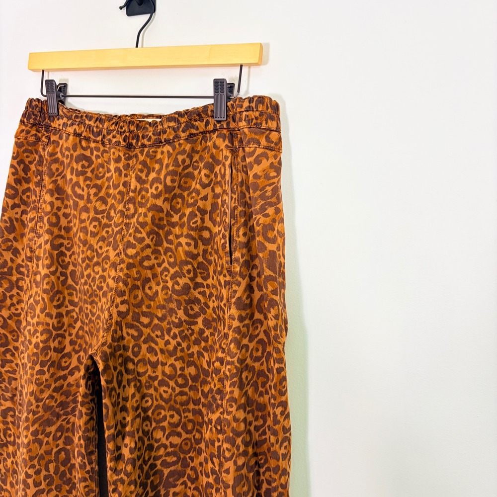 Pilcro Anthropologie Izzie Relaxed Sateen Pull-On Barrel Pants Leopard Print M - Picture 4 of 8